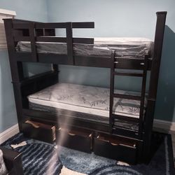 Twin Bunk Bed And Drawers With Mattress 