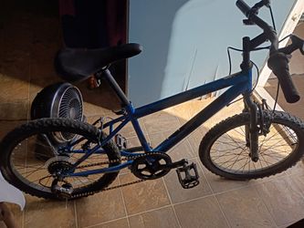 Huffy stone mountain bike ages 6 -10 year old