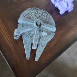 "3D Printed Star Wars Millennium Falcon Model - Han Solo Ship Decor 🚀"