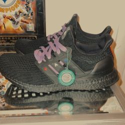 Ultraboost 4.0 Hearts Pack black edition