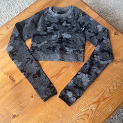 Gymshark Camo Cropped Long Sleeve Shirt - Small