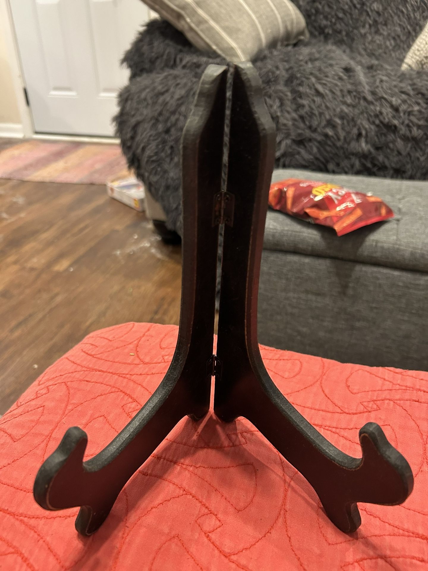 Black 9” Plate Stand Easel Display Holder