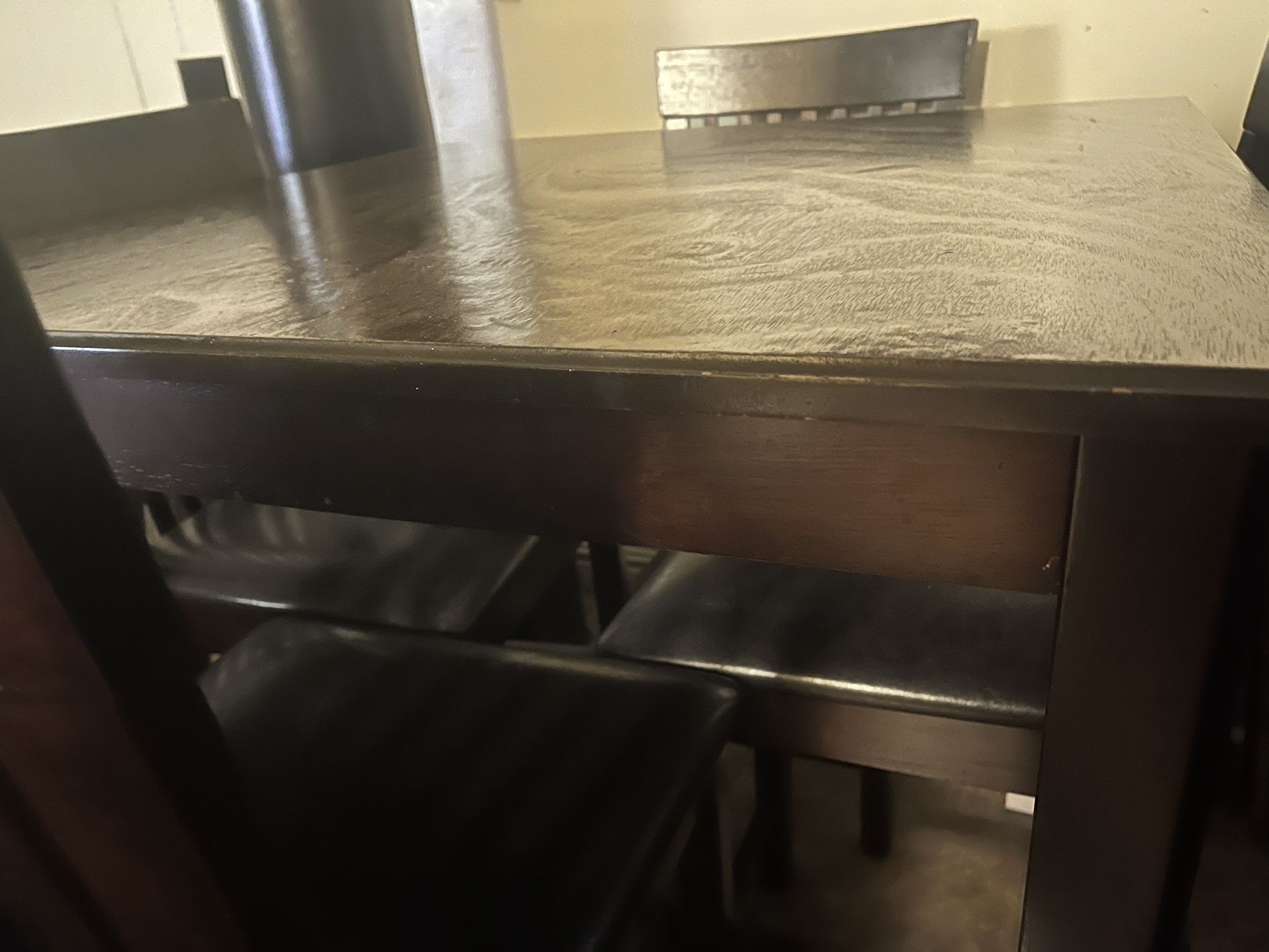 4 Chair & Kitchen table