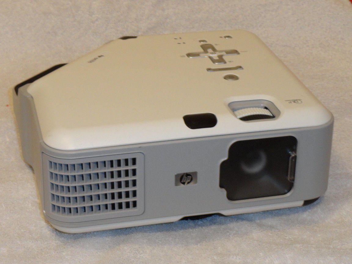 HP vp6320 Digital Multimedia DLP Projector