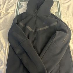 Men’s Nike Tech 