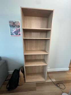 Wooden bookshelf/storage shelf