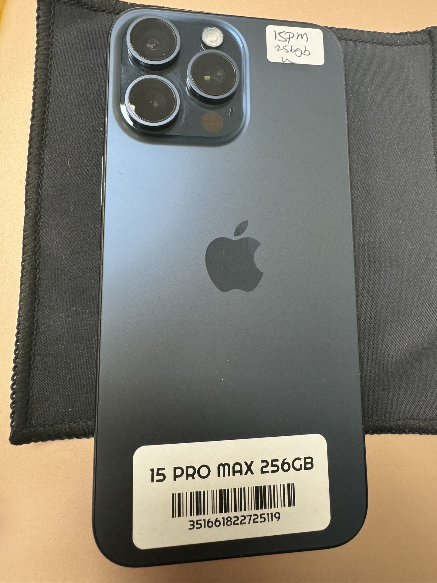 iPhone 15 Pro Max 256GB UNLOCKED