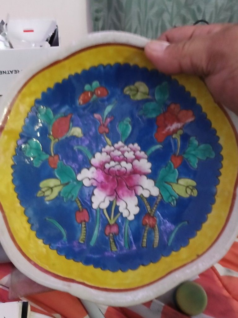 Chinese Antiques Porcelain Plates, And Tea Cups .