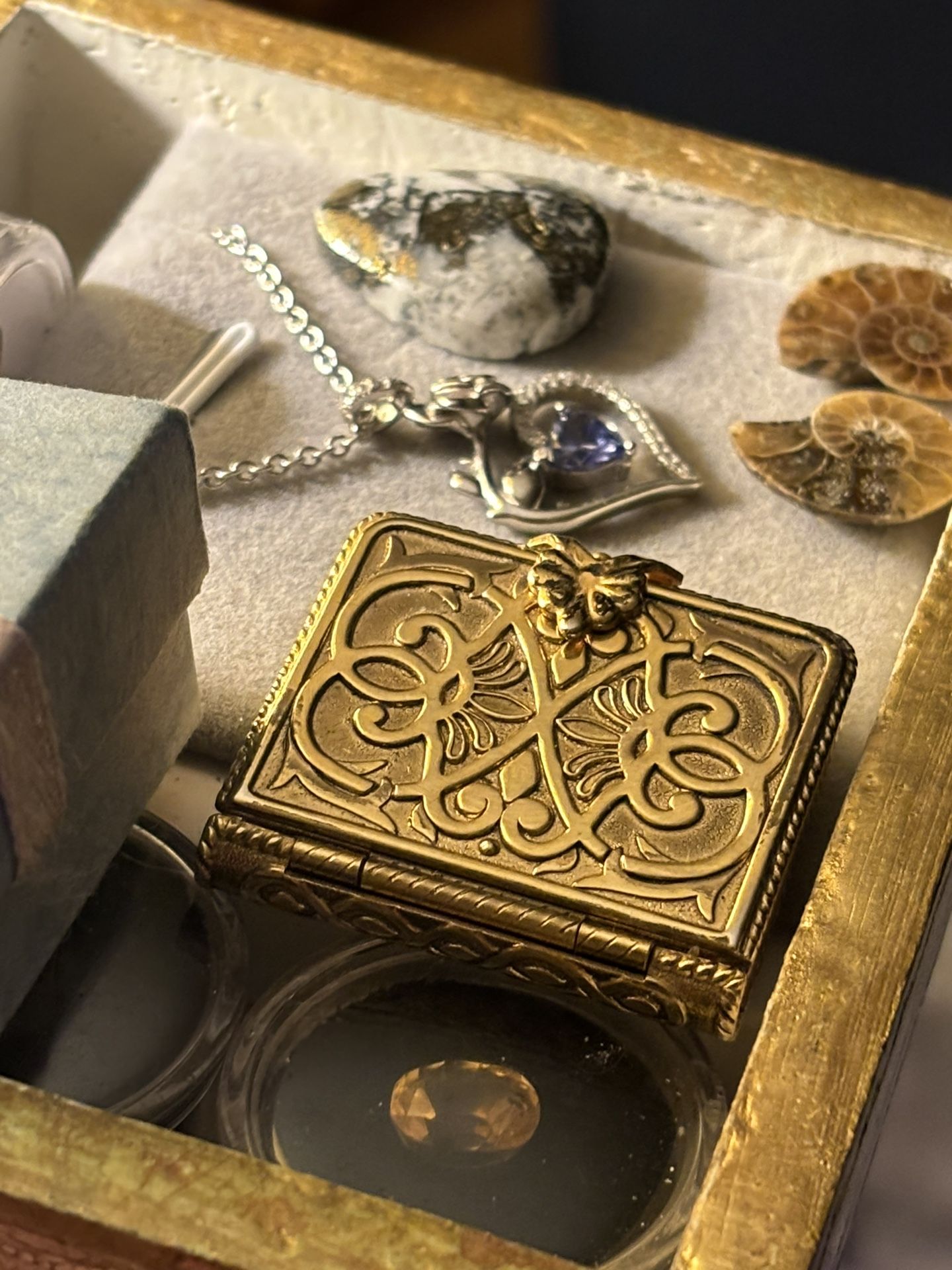 Unique Customizable Valentines Gift Box For Her Jewelry Gemstones Special Memory