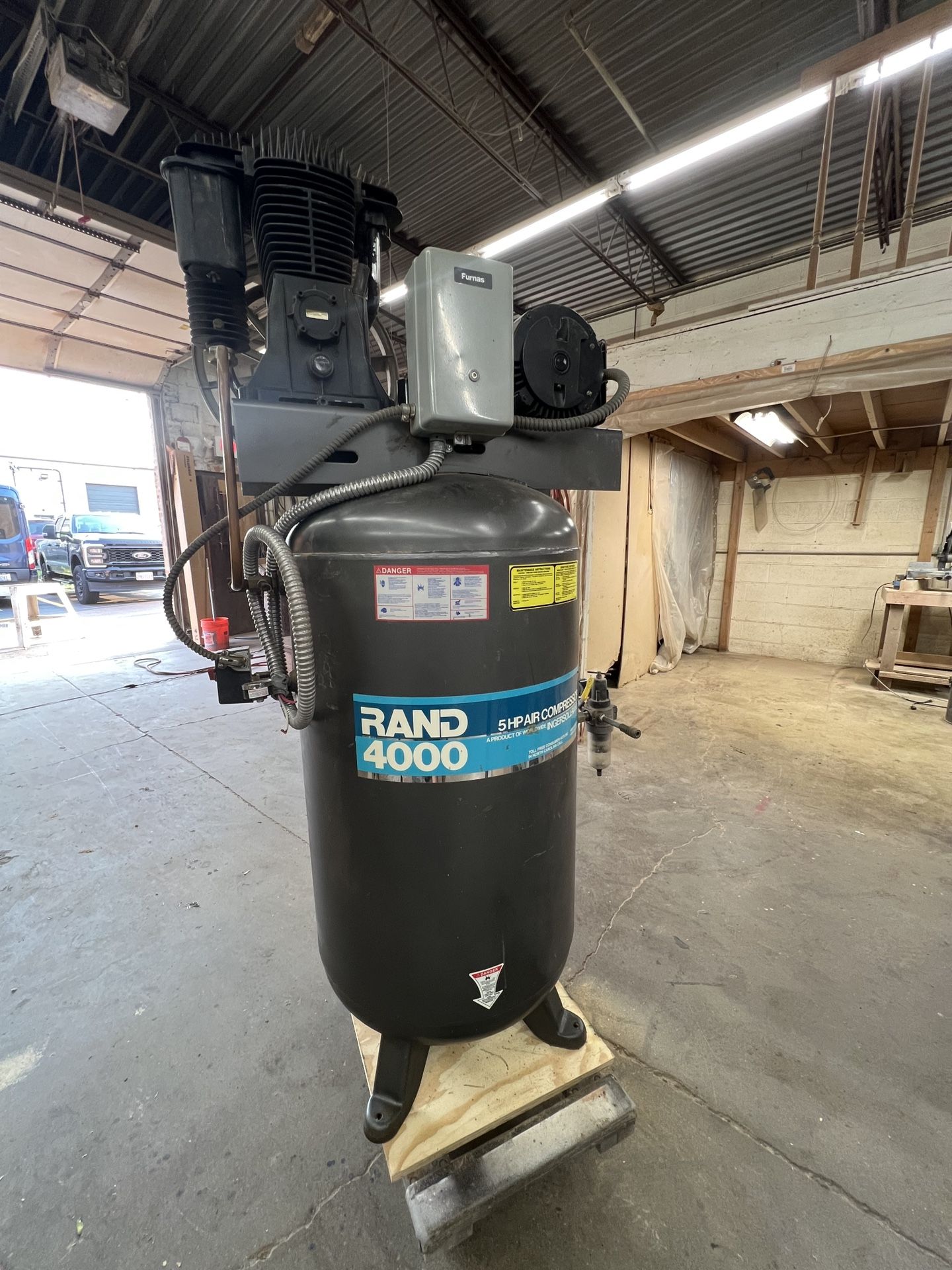 80 gallon Ingersoll Rand upright compressor 