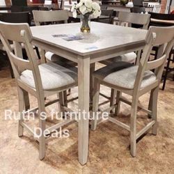 Beautiful! 5-pc Dining Table Set Light Gray 