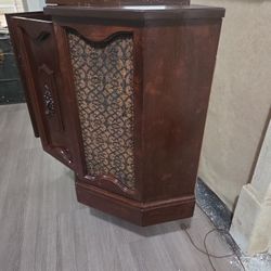 60 Years Old Vintage  Victrola  Still Work 