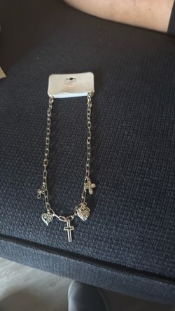 WOMENS NECKLACE