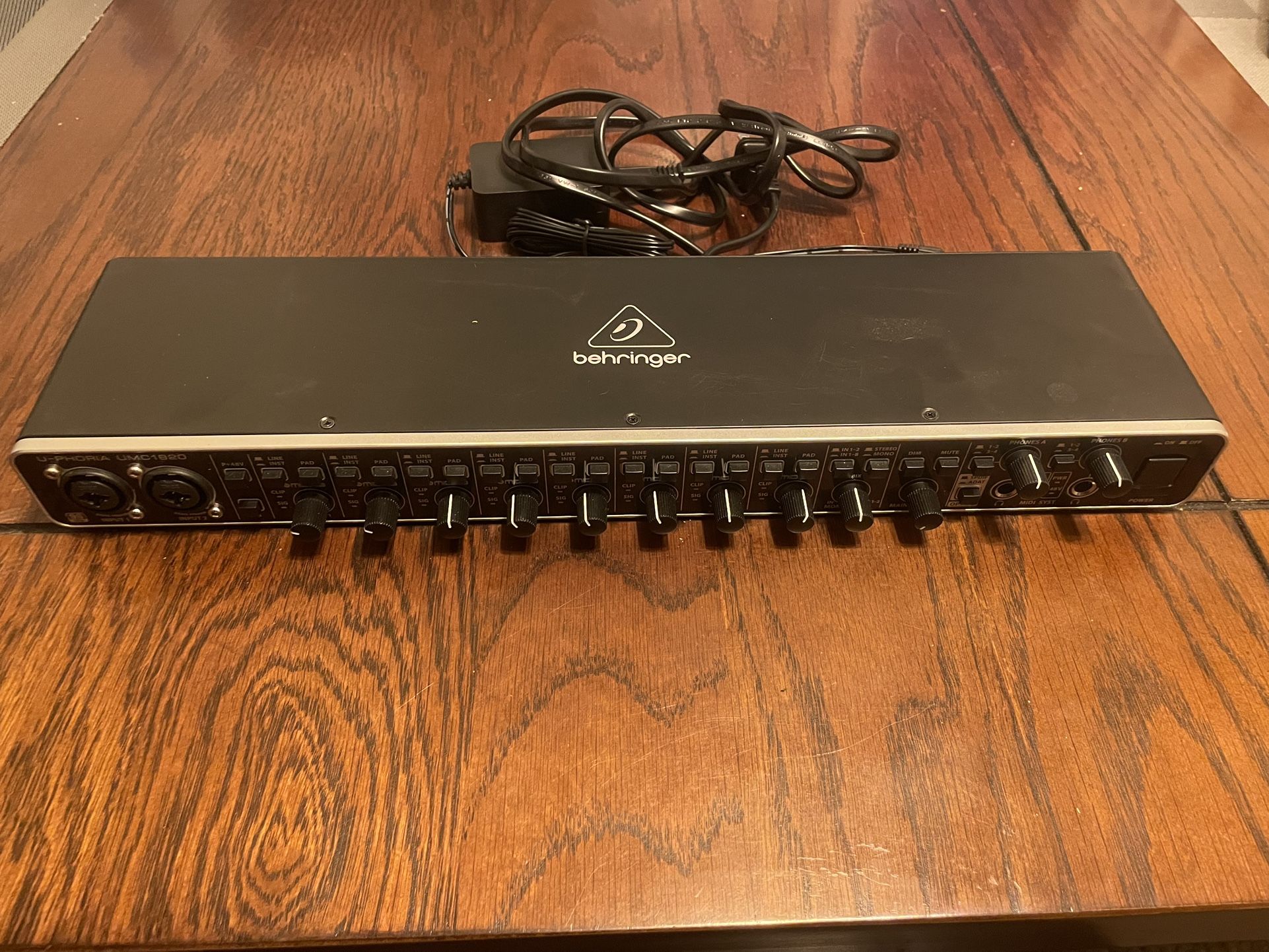 Almost brand New Behringer UMC1820 audio interface 