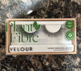 NEW VELOUR VEGAN LASHES IN CLOUD OF NINE $6!!