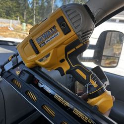 Dewalt Framing Nailer BRAND NEW 