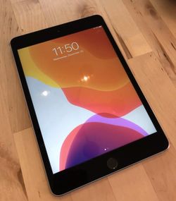 iPad Mini 4 - Like New - 64GB