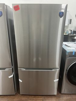 New Midea Bottom Freezer Refrigerator 30" Wide Fridge - Great!