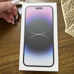 iPhone 14 Pro Max como nuevo