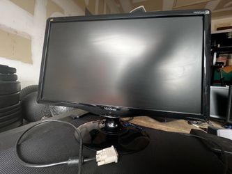 ViewSonic LCD Monitor w/ Built-In Speakers