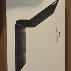 iPad Magic Keyboard 11-inch