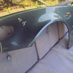 2005 Bmw 330xi Driver Side Fender