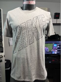 The Nike Tee Shirt Dri Fit Men Sz Large Gray Black Big Logo Graphic Short Sleeve