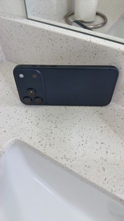 iPhone 17 Pro Max (navy Blue )