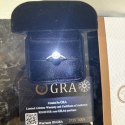 VVS1 Engagement Ring Moissanite