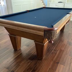 Pool Table Bruinswick 8ft ( Free Delivery & Set Up & New Color Felt Of Your Choice )