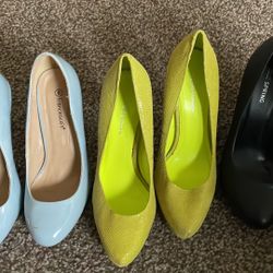 BCBG Woman high heel shoes size 8M M 38 like new