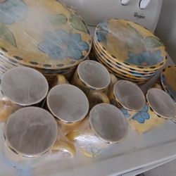 Gibson Housewares Sunrise Yellow with Blue Flowers and Green Leaves