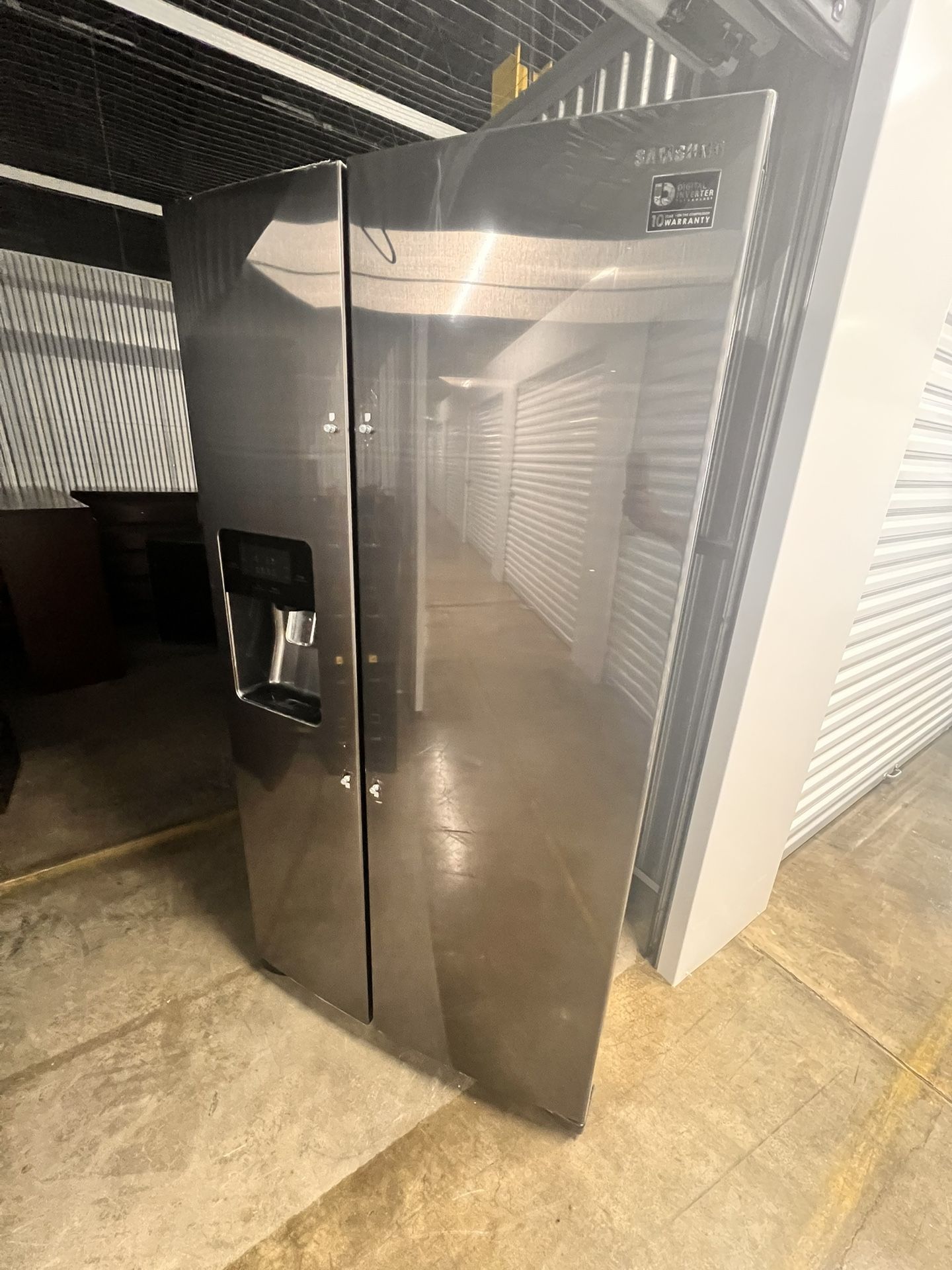 Refrigerator