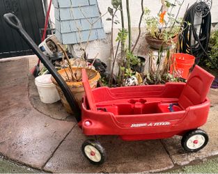 Radio flyer wagon