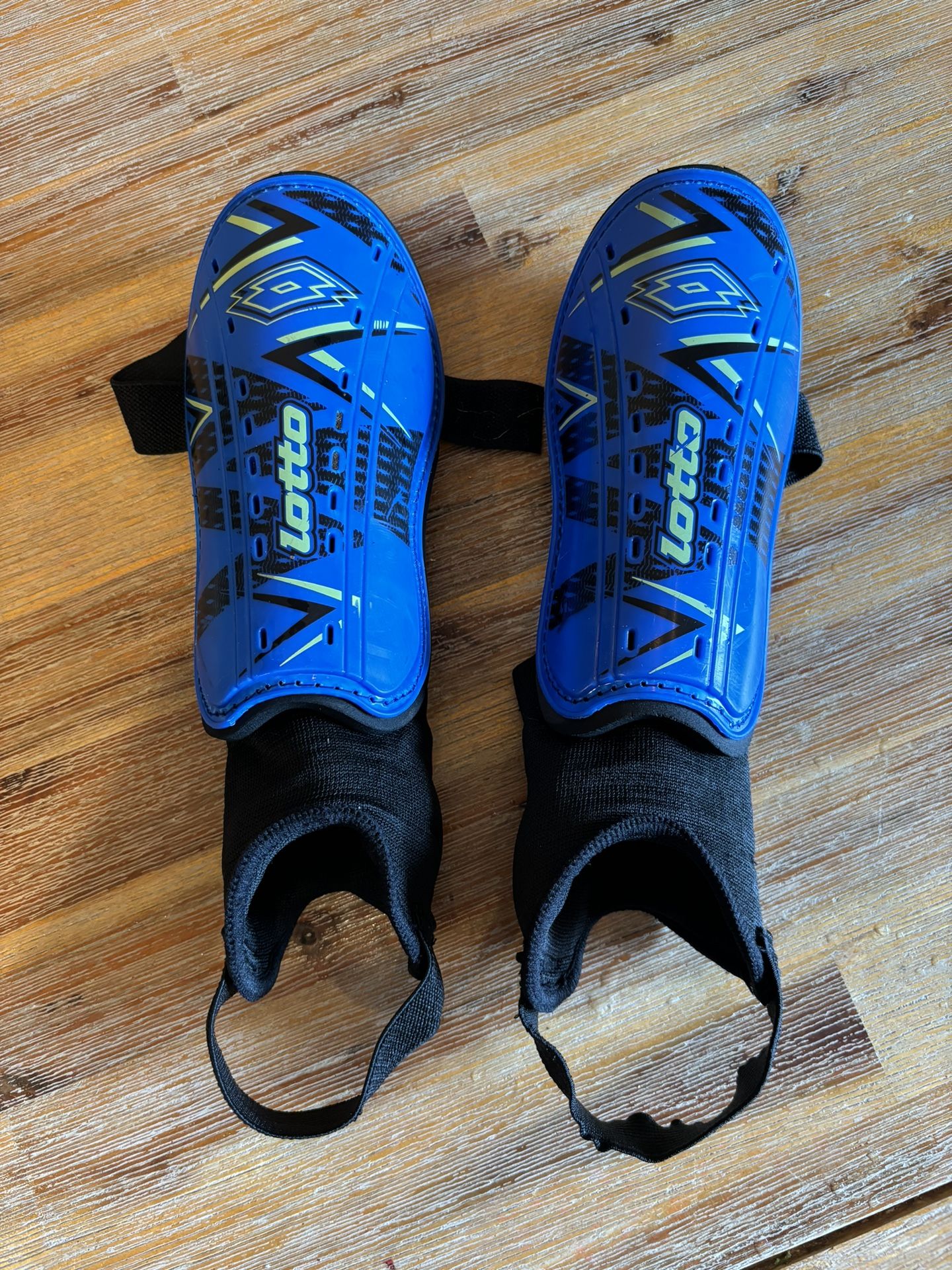 Youth Shin guards Size large