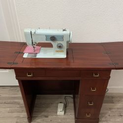 High Quality Cherry Wood Sewing Machine With Excellent Condition 