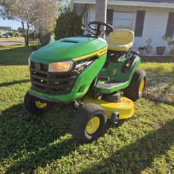 John Deere S100 42 in. 17.5 HP Gas Hydrostatic Riding Lawn Mower.