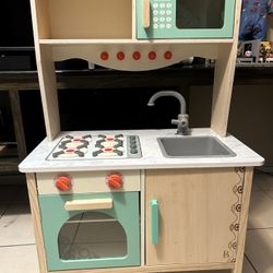 toddler kitchen set