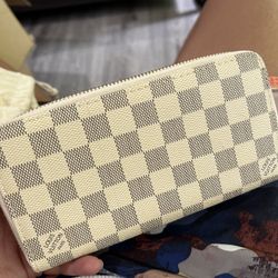 Designer Wallet 