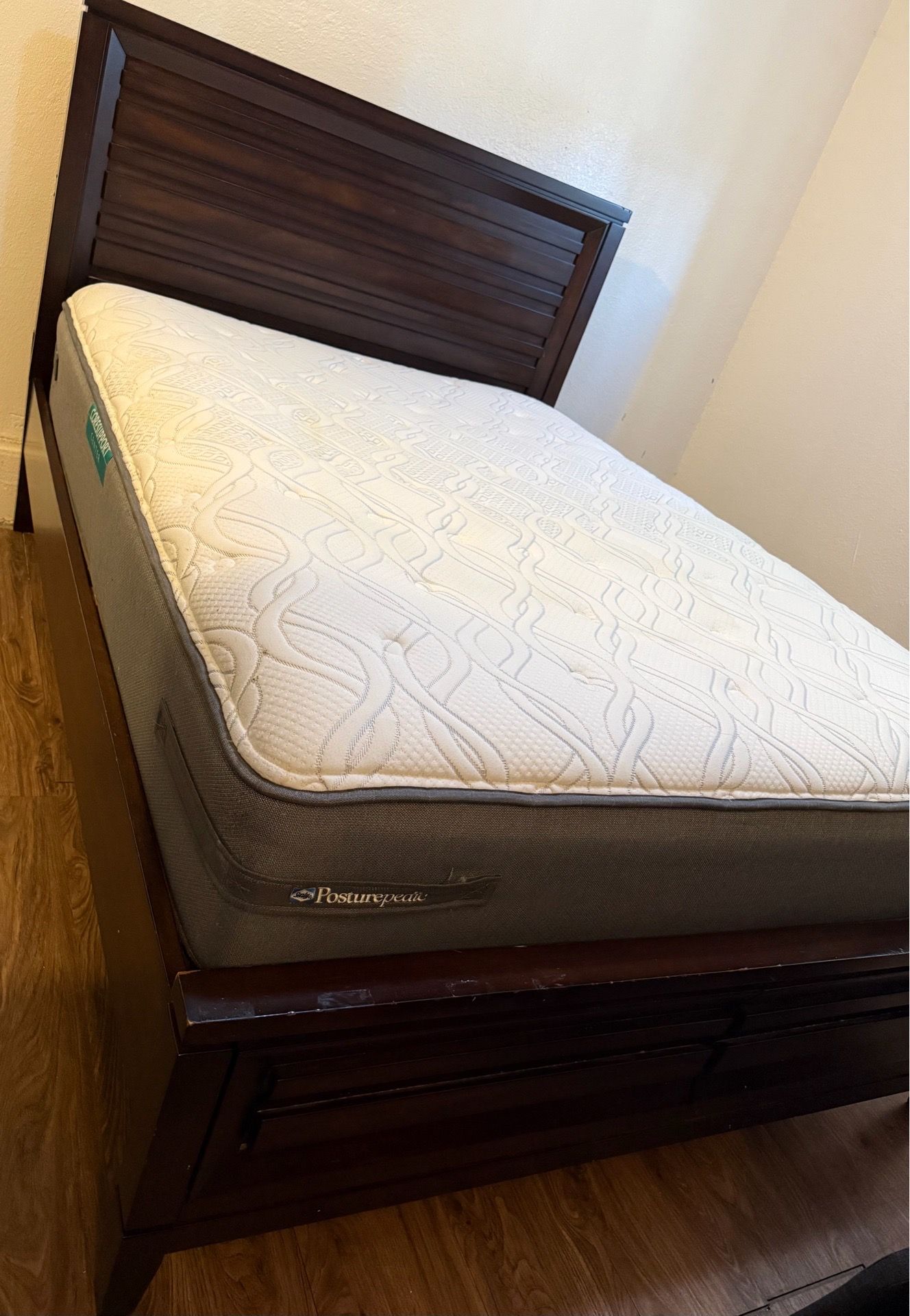 Queen Size Bed - Storage- Mattress