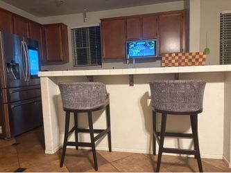 Bar stool