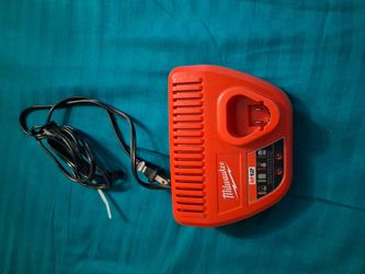 Milwaukee M12 Charger