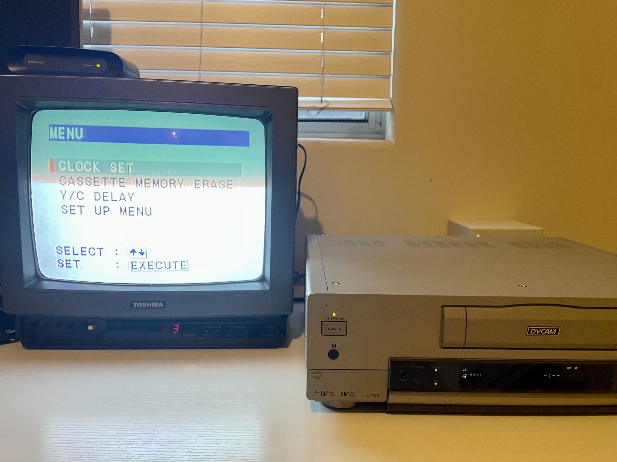 Sony DSR-30 DVCAM MiniDV Player / Recorder Mini DV