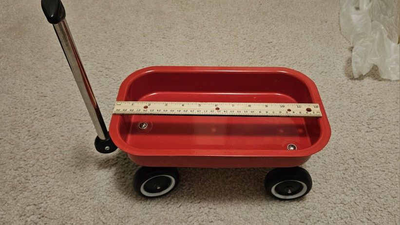 LIKE NEW Metal Toy Wagon. $20.
