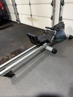 Free Water Rowing Machine