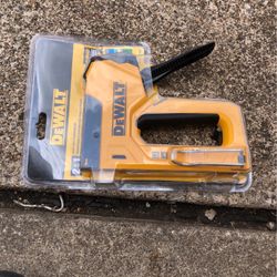 snap nailing stapler