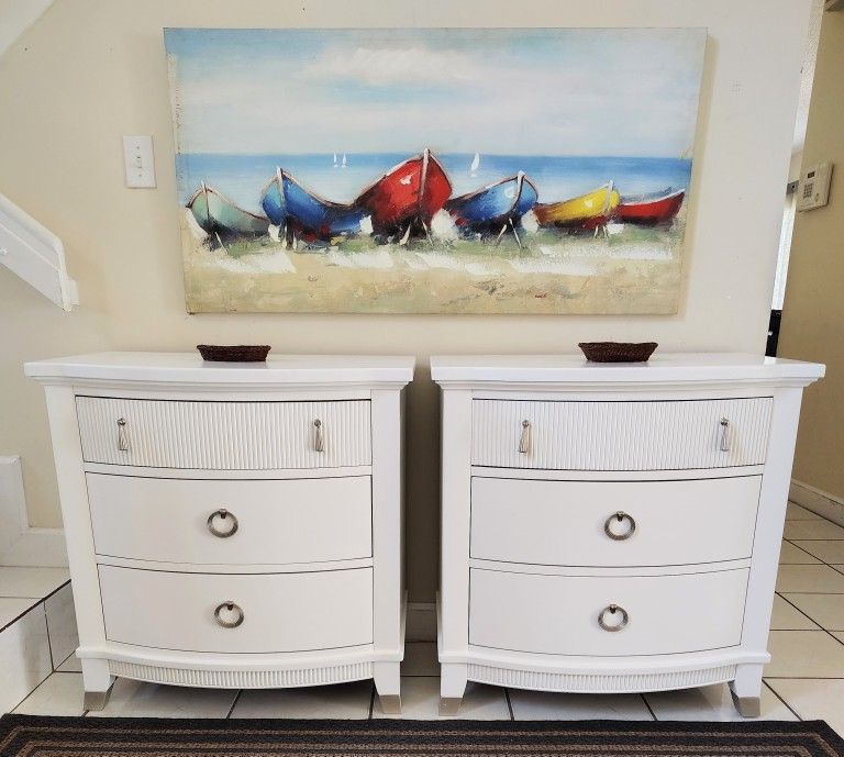 PAIR OF ASHLEY FURNITURE SOLID WOOD NIGHTSTANDS NIGHT TABLES DELIVERY AVAILABLE