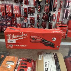  (Used Like New) Milwaukee M12 12-Volt Lithium-Ion Cordless Copper Tubing Cutter (Tool-Only) 