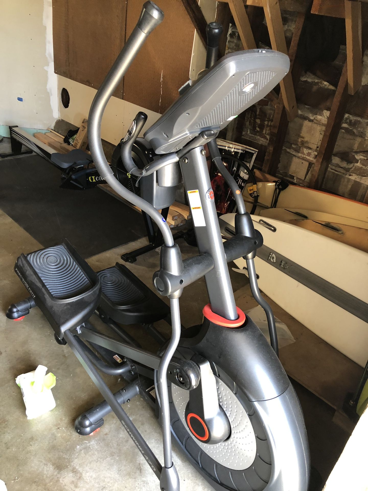 SCHWINN 470 ELLIPTICAL MACHINE