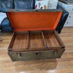 🪖 Coffee Table Military Trunk Refurbished 
